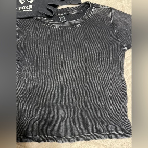 Garage, Public Library, And Forever 21 3 Shirts SOLD TOGETHER - Picture 3 of 4